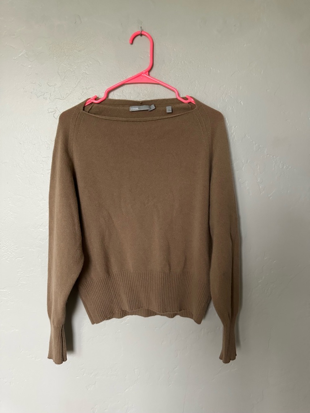 VINCE Camel Cashmere Rolled Neck Ribbed Crewneck Sweater